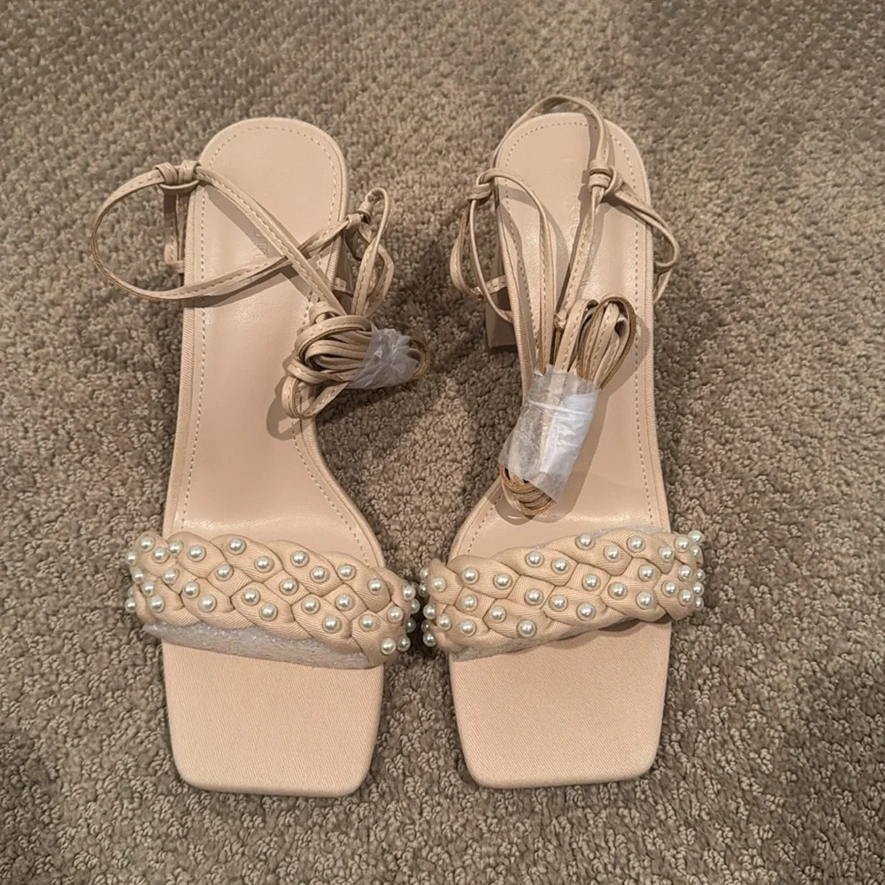 NIB‎ Coutgo Womens Pearl Strappy Braided Lace Up Heeled Sandals - Size: 9.5